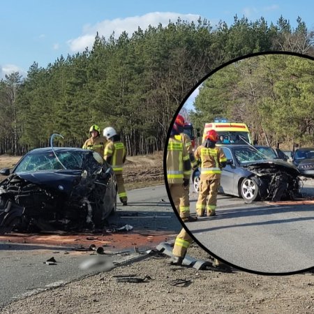 Poważny wypadek na trasie z Ostrołęki do Kadzidła. Rozbite auta i zablokowana droga! [WIDEO, ZDJĘCIA]