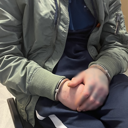 Miał wygodny dojazd, więc... okradał łomżyńskie drogerie. Wpadł recydywista z Ostrołęki