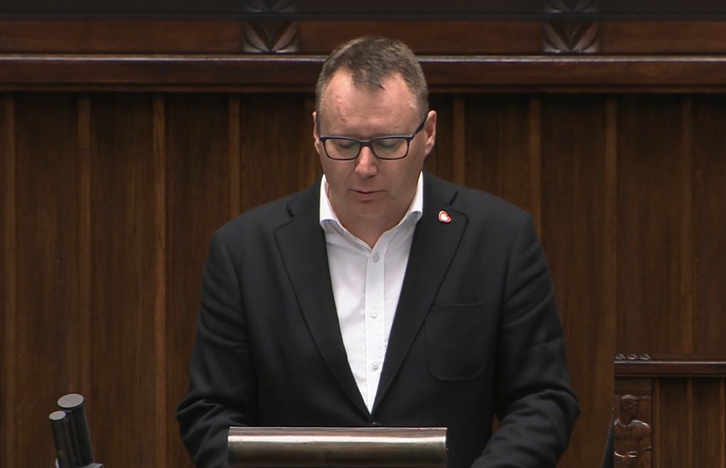 Nowe przepisy w sprawie żywności? "Każdy z nas chce mieć pewność" [WIDEO]
