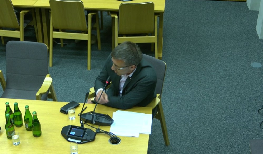 Poseł Grabowski pyta o przyszłość programu. „Seniorzy nie mogą się obawiać" [WIDEO]