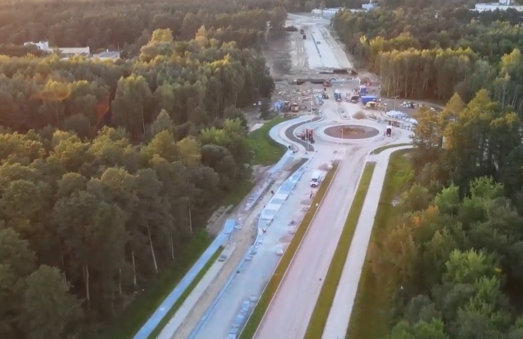 Obwodnica Ostrołęki rośnie w oczach. Zobacz najnowsze nagranie z budowy [WIDEO]