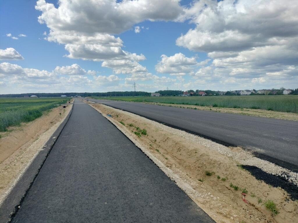 Prace na trasie Zamość-Głębocz idą pełną parą. Ponad połowa robót już zrobiona [ZDJĘCIA]