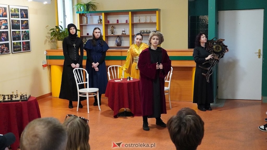 Kultowe seriale i kinowe hity na żywo w Ostrołęce. Tego w Klubie Oczko jeszcze nie było! [WIDEO, ZDJĘCIA]