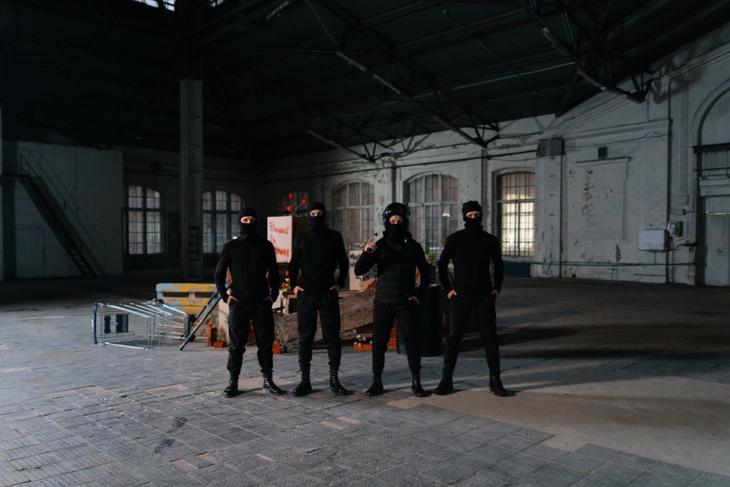Szokujący napad na dom w Zalesiu. Sprawcy przebrani za policjantów
