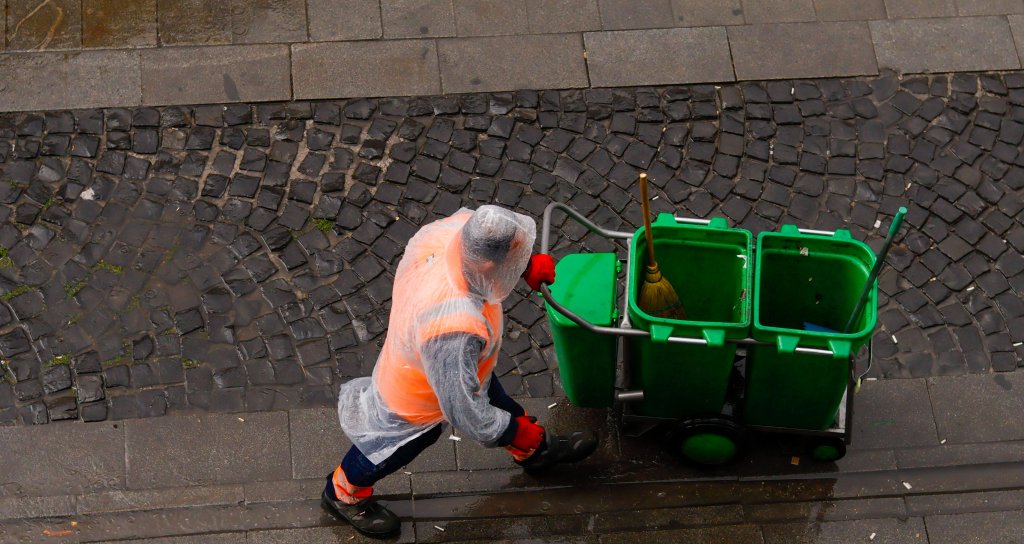 Kara ograniczenia wolności w praktyce. Skazani porządkowali Ostrołękę