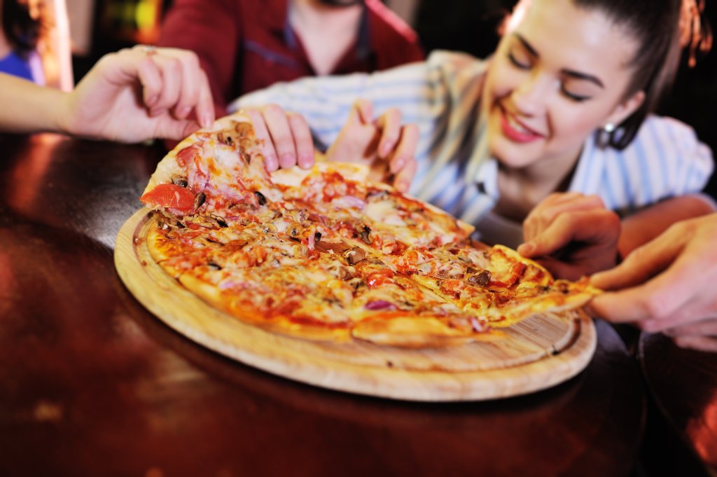 Domino's Pizza Ostrołęka – adres, menu i dostawa [wszystko, co musisz wiedzieć]
