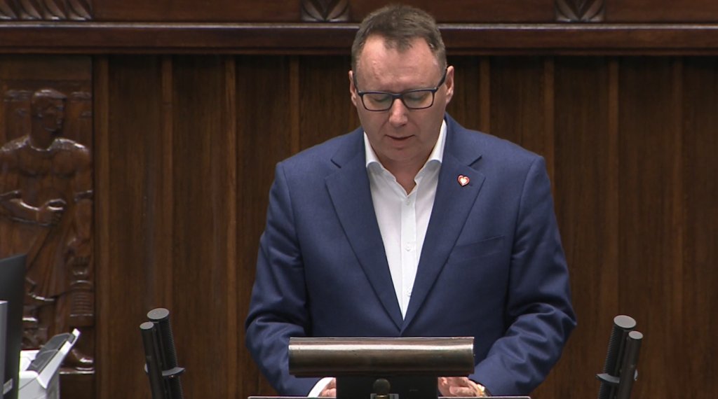 Popielarz: Sztuczna inteligencja to ogromna szansa, ale także realne ryzyka [WIDEO]