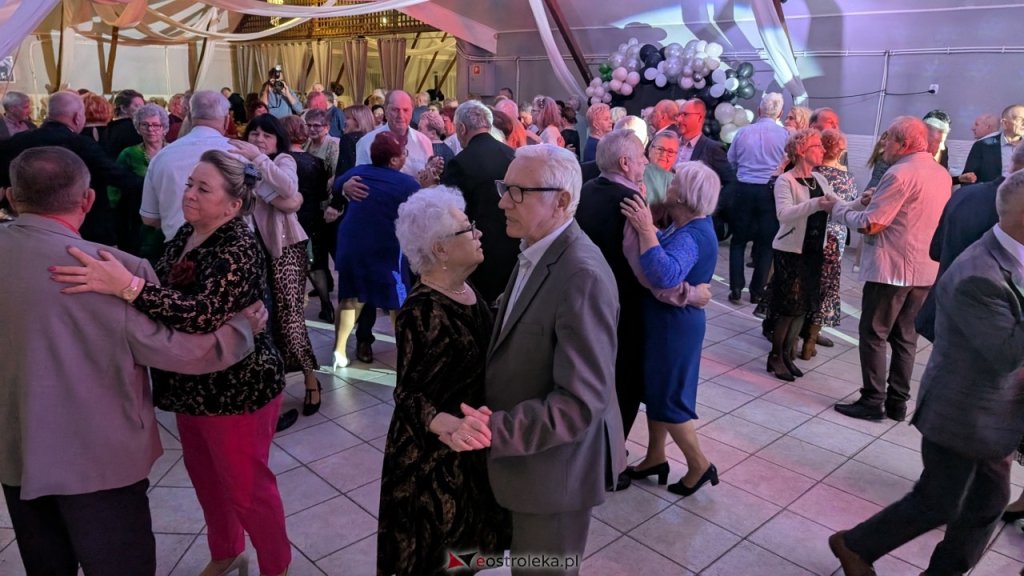 Międzypokoleniowa potańcówka karnawałowa w Zabielu Pilikach! [ZDJĘCIA, WIDEO]