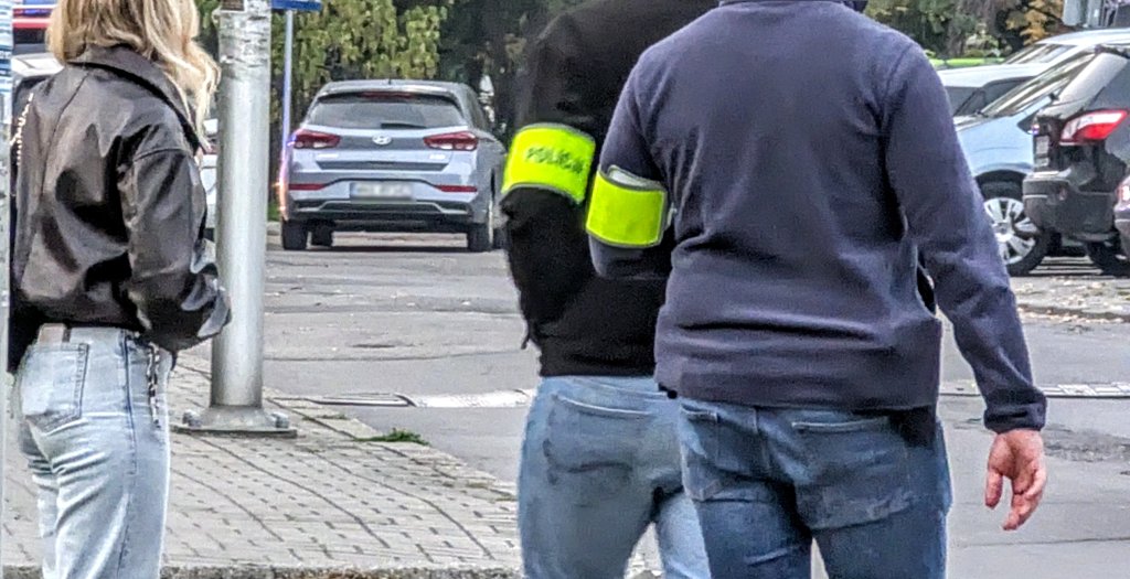 Policja ostrzega młodzież. „W internecie nie jesteście anonimowi”