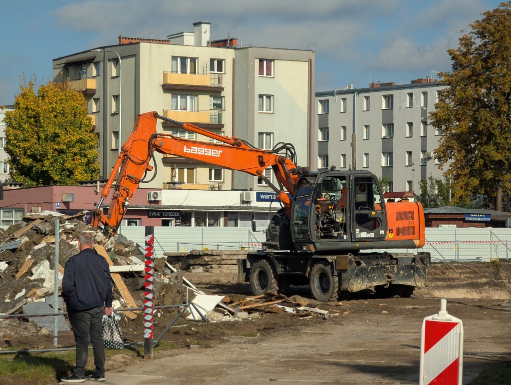 Koniec z dworcem jak z poprzedniej epoki! W Ostrołęce trwa wielka budowa!