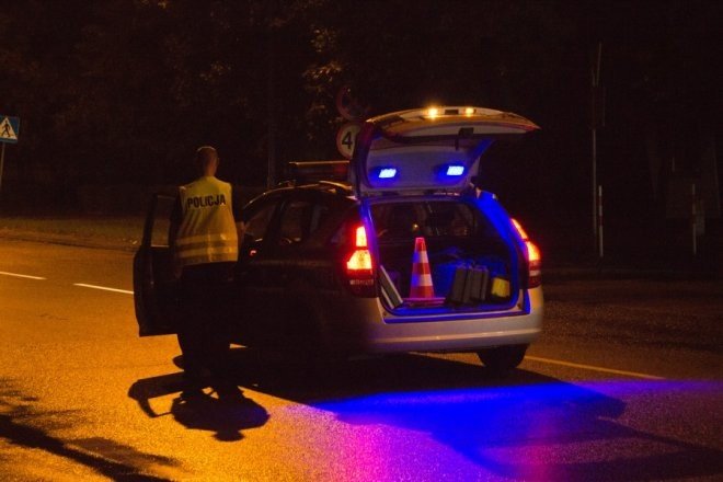 Tragedia na drodze w powiecie ostrołęckim. Dwie osoby zginęły w nocnym wypadku motoroweru