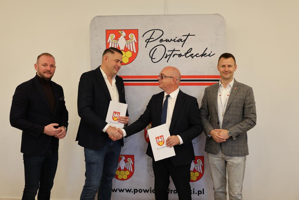 Nowa nawierzchnia, pobocza i odwodnienie. Droga Daniszewo–Czarnowiec przejdzie metamorfozę [ZDJĘCIA]