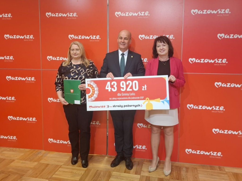 Strażacy z gminy Lelis dostaną nowy ekwipunek. Podpisano umowę na dotację! [ZDJĘCIA]