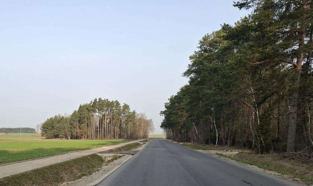 Wielka inwestycja w powiecie. Tak zmienia się droga w stronę granicy województwa [ZDJĘCIA]