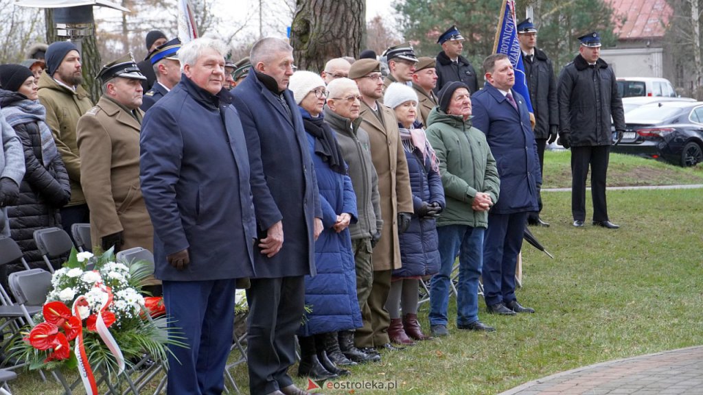 Uroczystość odsłonięcia pomnika Niepodległości i Chwały w Pasiekach