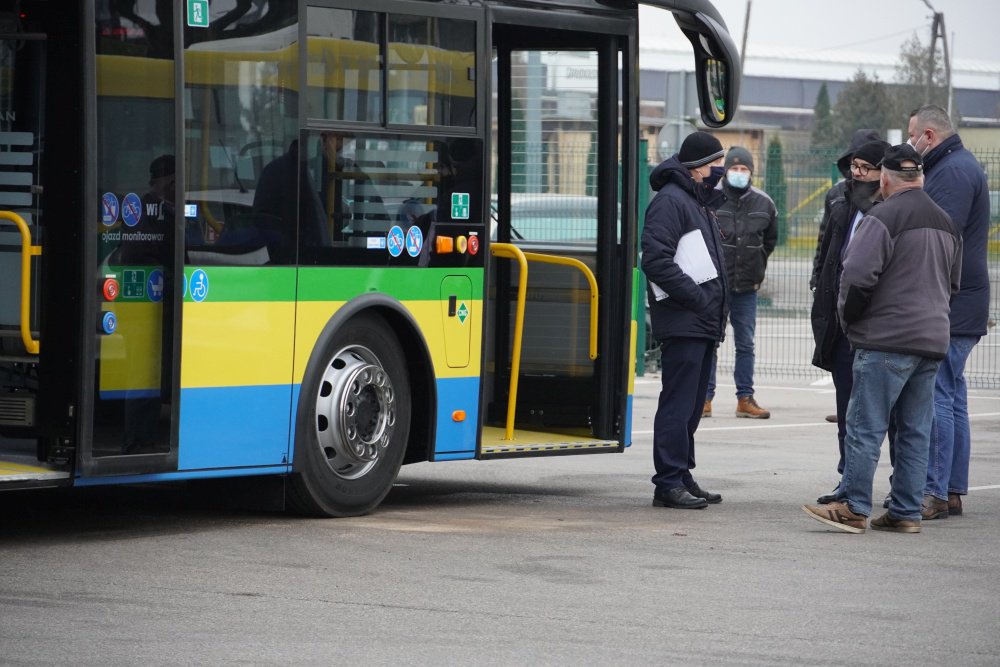 Oficjanle przekazanie autobusów CNG do Miejskiego Zakładu Komunikacji fot. eOstroleka.plt. 