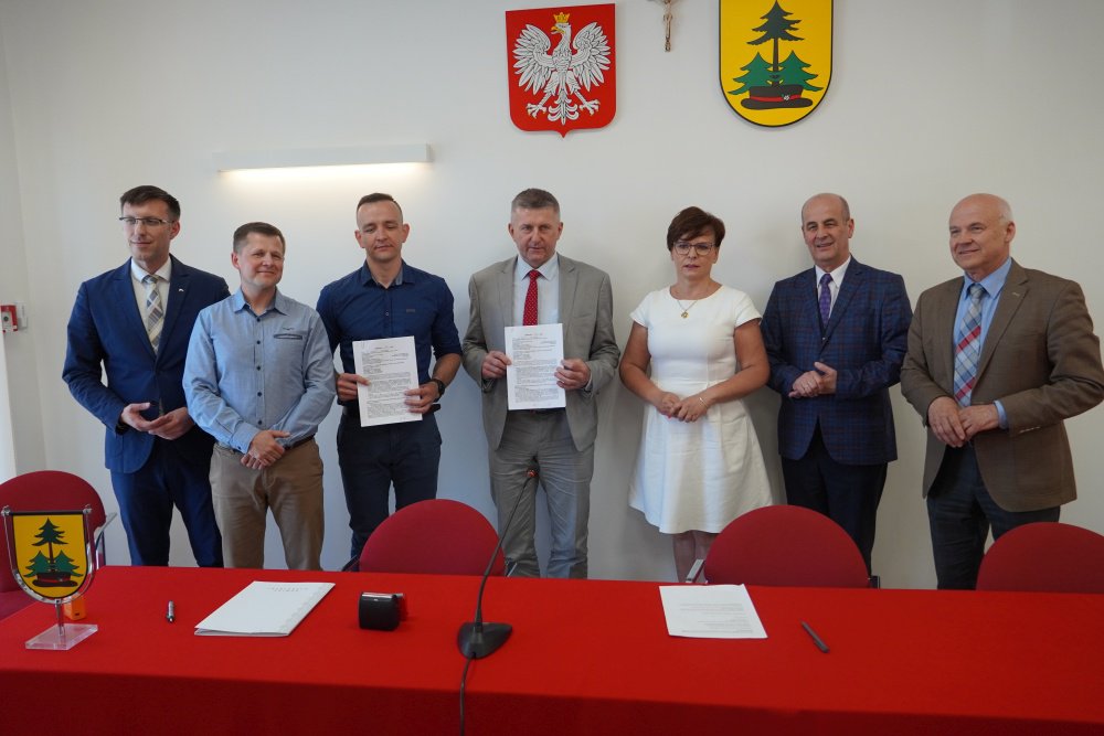 Podpisanie umowy na opracowanie dokumentacji drogi łączącej DK 53 w Antoniach z drogą powiatową w Łęgu Przedmiejskim