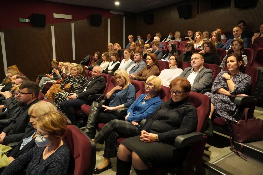 Debata: Demokracja w szkołach ponadpodstawowych, fot. eOstroleka.pl