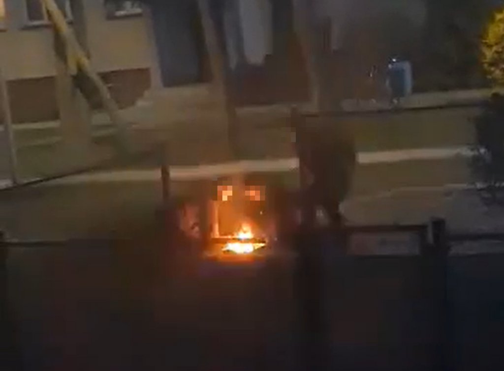 screen z mat. wideo.