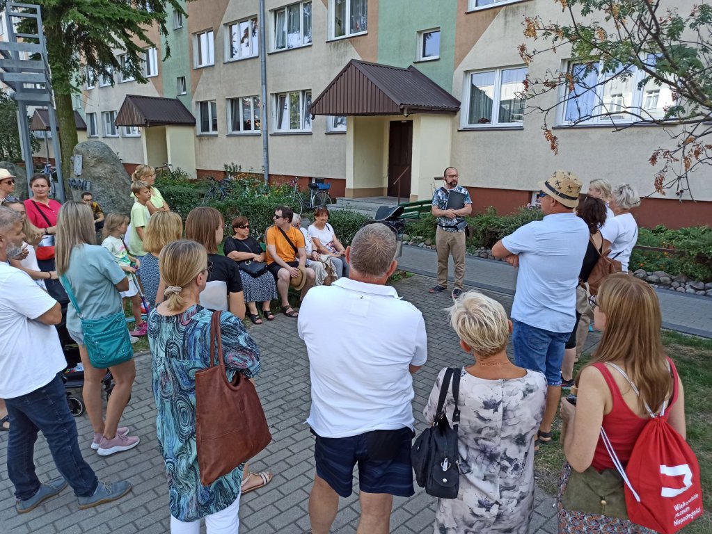 Spacer historyczny zorganizowała Fundacja Splot Pamięci