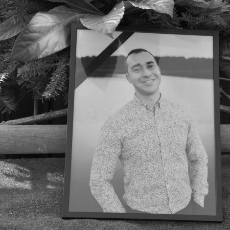 "Życzliwy i oddany służbie". W Ostrołęce pożegnano funkcjonariusza SOP. Miał 32 lata