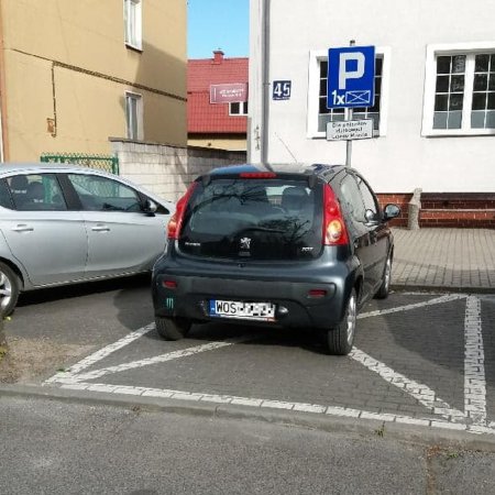 Dla kogo parking pod ostrołęckim urzędem? [AKTUALIZACJA]