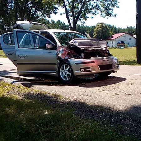 Wypadek w Wachu. Dwie osoby zabrane do szpitala [ZDJ&#280;CIA]