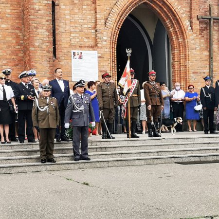 "W Hołdzie Marynarzom i Ułanom Poległym na Ziemi Rzekuńskiej w 1920 roku"