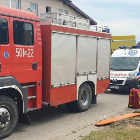 Quad zderzył się z osobówką. Kierujący czterokołowcem trafił do szpitala [FOTO]