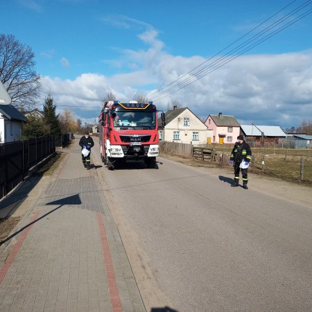 Strażacy z Ostrołęki i okolic wyruszyli w teren z akcją #SzczepimySię