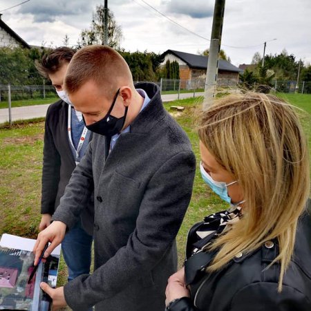 Przy Szkole Podstawowej w Drwęczy powstanie nowy parking [ZDJĘCIA]