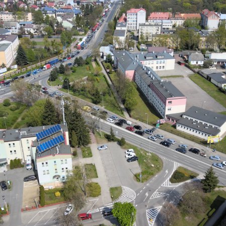 Spory ruch na ulicach Ostrołęki. Korkują się drogi wyjazdowe z miasta [ZDJĘCIA, WIDEO]