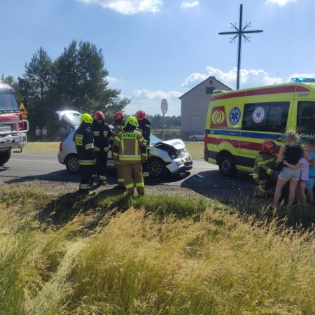 Wypadek na trasie mazurskiej między Myszyńcem a Kadzidłem. Na DK-53 obowiązuje ruch wahadłowy [zdjęcia]