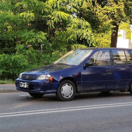 Wypadek przy wjeździe do Ostrołęki. Obaj kierujący w podeszłym wieku [ZDJĘCIA]