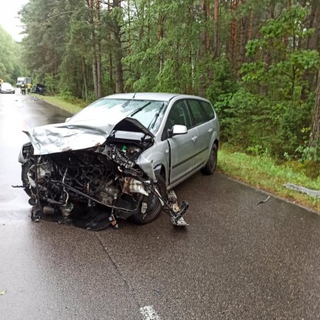 Wypadek w Nakłach. Wśród poszkodowanych kilkuletnie dziecko [ZDJĘCIA]