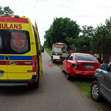 Wypadek w Gierwatach. Poszkodowane 4 osoby, w tym 9-letni chłopiec [ZDJĘCIA]