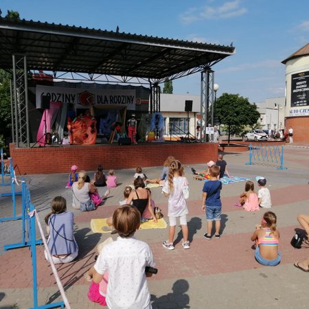 "Stragan z bajkami". Teatr dla najmłodszych [ZDJĘCIA]