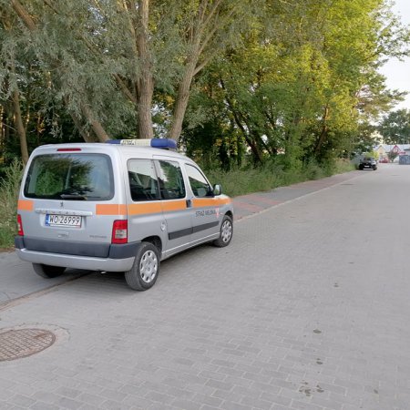 Kuriozalna sytuacja na Majewskiego w Ostrołęce. Przed Markiem T. ulicy pilnuje Straż Miejska i policja! [ZDJĘCIA]