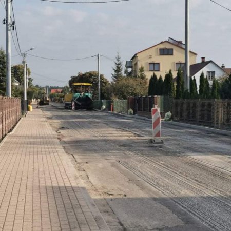 Trwa przebudowa drogi powiatowej Dzbenin-Tobolice [ZDJĘCIA]