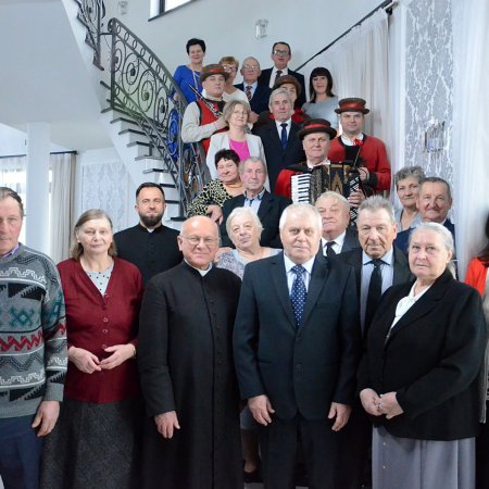 Przeżyli razem 50 lat. Złote Gody w Kadzidle. Jubileusz świętowało 18 par [ZDJĘCIA]