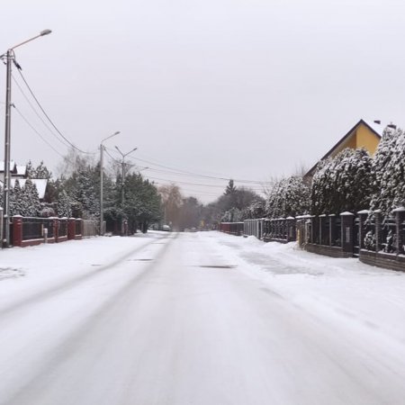 Uwaga kierowcy. Fatalne warunki drogowe w naszym regionie. O kolizję nietrudno!