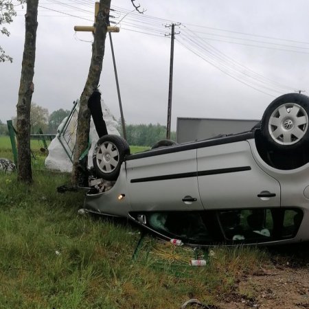 Pijany rozbił auto o przydrożny krzyż!