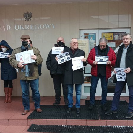 Powrócił protest sędziów w Ostrołęce. "Sytuacja nie rozjaśnia się" [WIDEO]