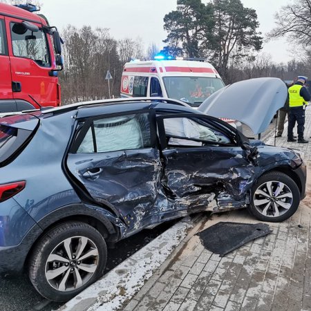 Wypadek na DK-62. Jedna osoba przewieziona do szpitala [ZDJĘCIA]