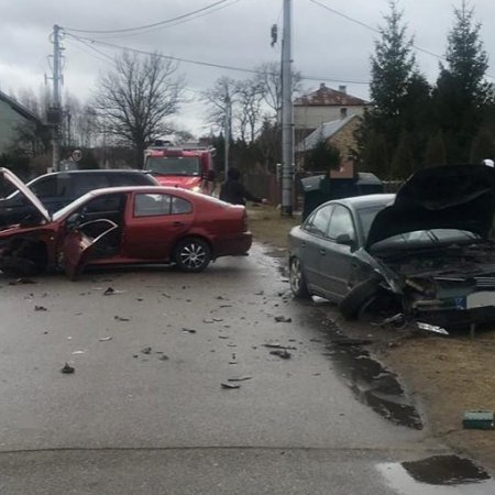 Groźny wypadek. Jedna osoba przewieziona do szpitala [ZDJĘCIA]