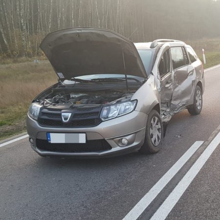 Wypadek na trasie Ostrołęka - Nowa Wieś. Jedna osoba zabrana do szpitala [ZDJĘCIA]