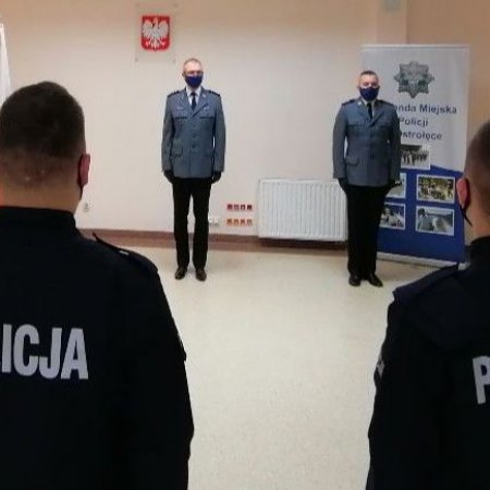 Nowi policjanci ślubowali w Ostrołęce [ZDJĘCIA]