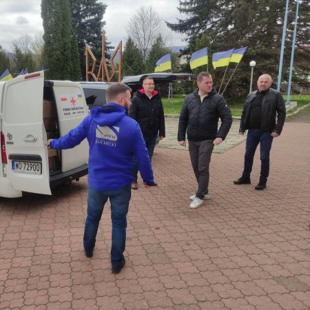 Pomoc humanitarna dotarła do Borysławia. To dary od mieszkańców gminy Rzekuń [NASZA RELACJA]