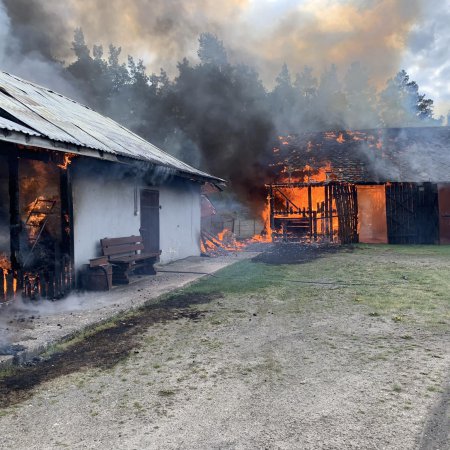 Orzoł, gm. Baranowo. Duży pożar zabudowań