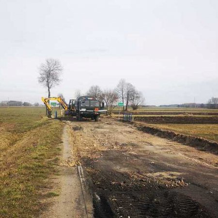 Saperzy znów w akcji. Przy remoncie drogi znaleziono kolejny niewybuch [ZDJĘCIA]